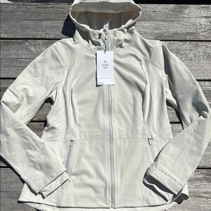 Lululemon Womens Cross Chill Performance Jacket‎ Bone size XL NWT